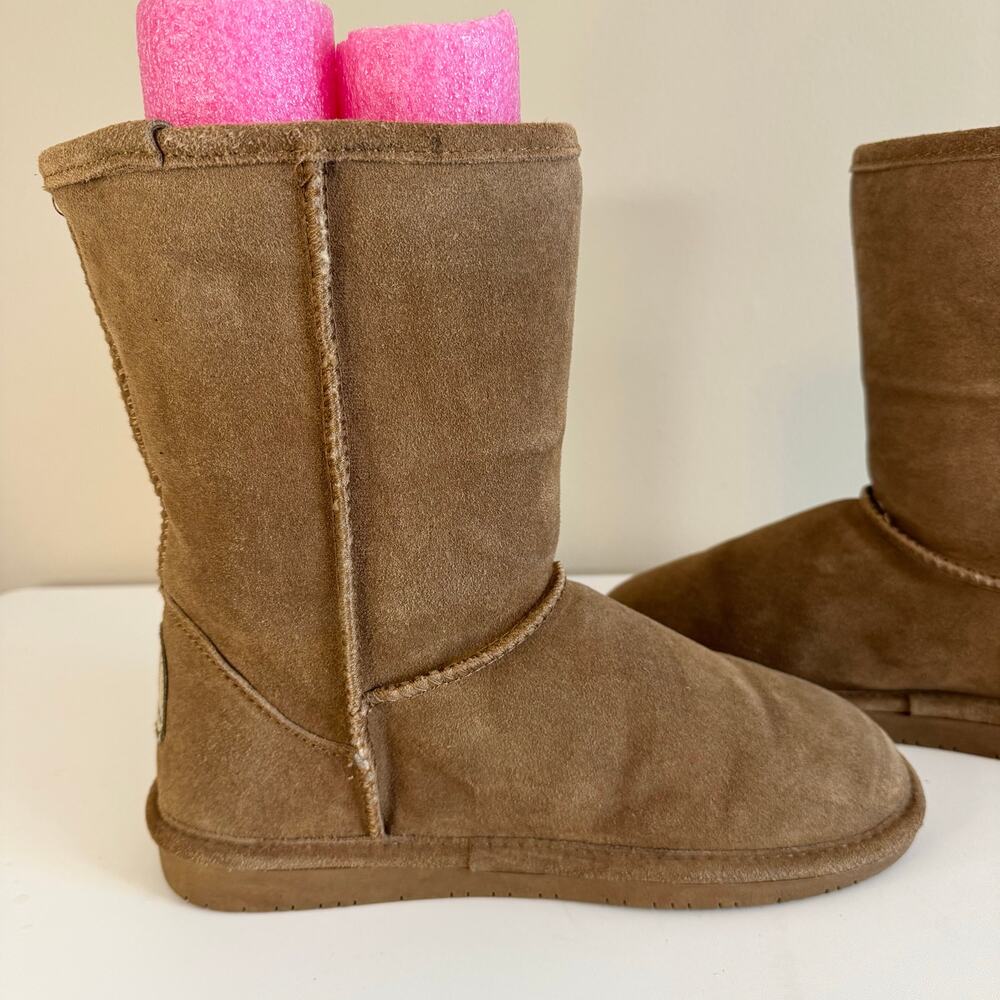 BearPaw Emma Short Boots Women 8 Brown Suede Sheepskin Wool Lined Pull On Winter - Picture 10 of 13